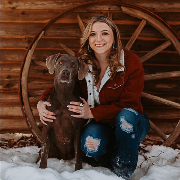 Meet your Posher, Brooke - Picture 1 of 1